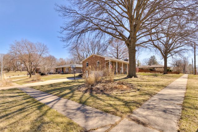 4003 SW 30th Street, Des Moines, IA 50321