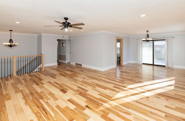 4003 SW 30th Street, Des Moines, IA 50321