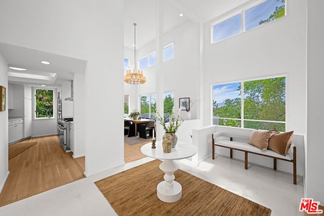 6969 Woodrow Wilson Drive, Los Angeles, CA 90068