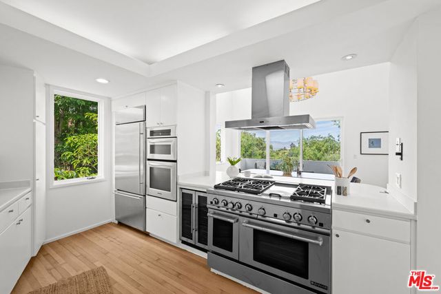 6969 Woodrow Wilson Drive, Los Angeles, CA 90068