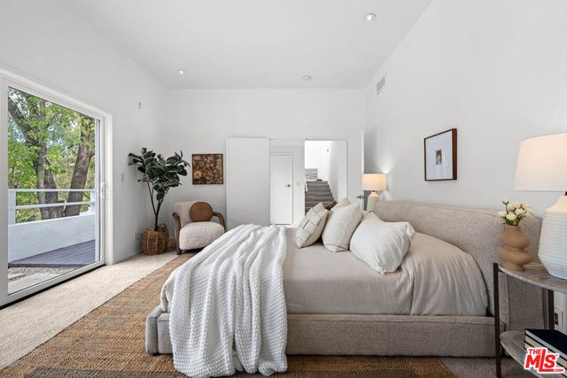 6969 Woodrow Wilson Drive, Los Angeles, CA 90068