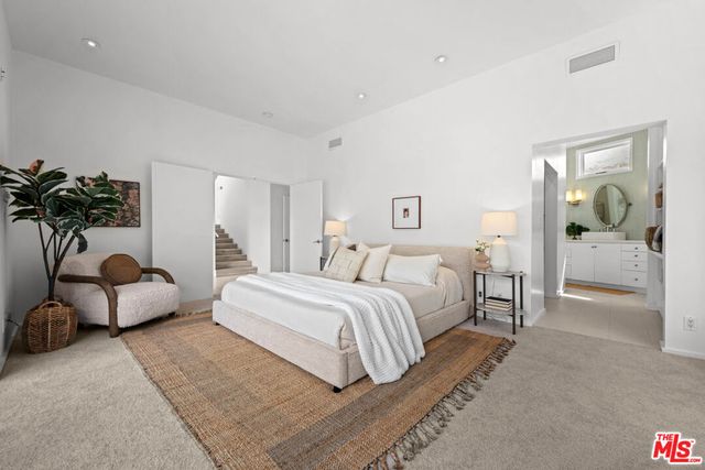 6969 Woodrow Wilson Drive, Los Angeles, CA 90068