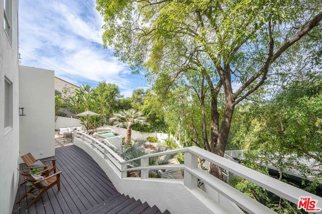 6969 Woodrow Wilson Drive, Los Angeles, CA 90068