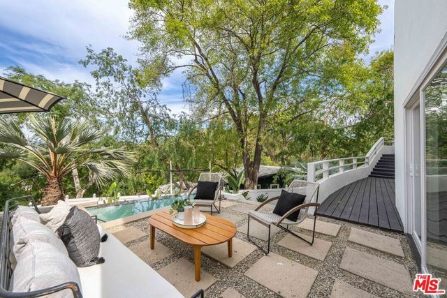 6969 Woodrow Wilson Drive, Los Angeles, CA 90068