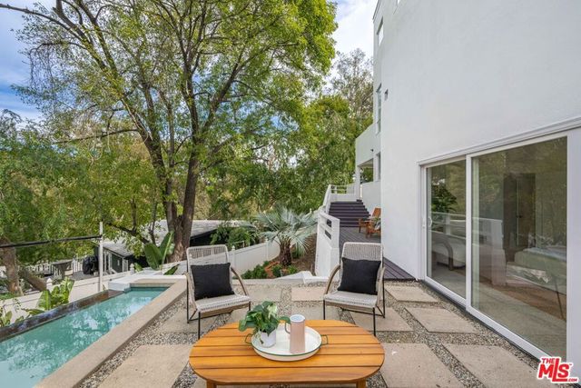 6969 Woodrow Wilson Drive, Los Angeles, CA 90068