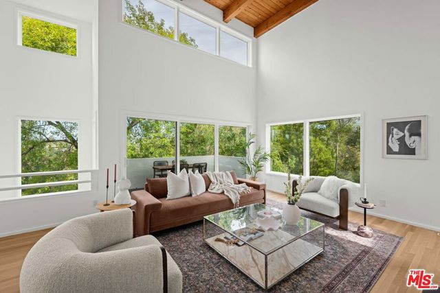 6969 Woodrow Wilson Drive, Los Angeles, CA 90068