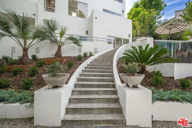 6969 Woodrow Wilson Drive, Los Angeles, CA 90068