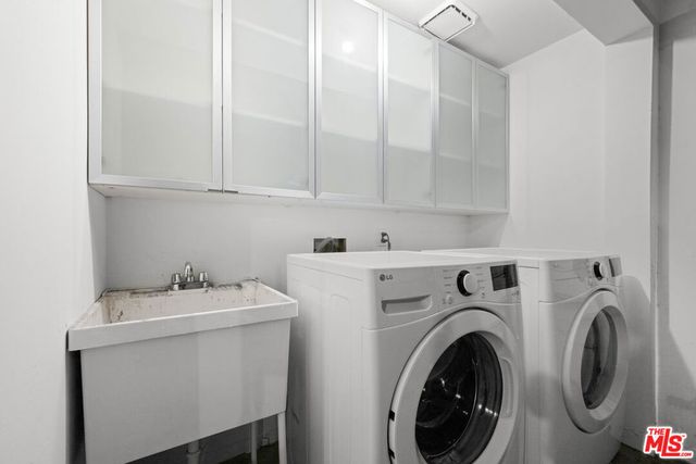 6969 Woodrow Wilson Drive, Los Angeles, CA 90068