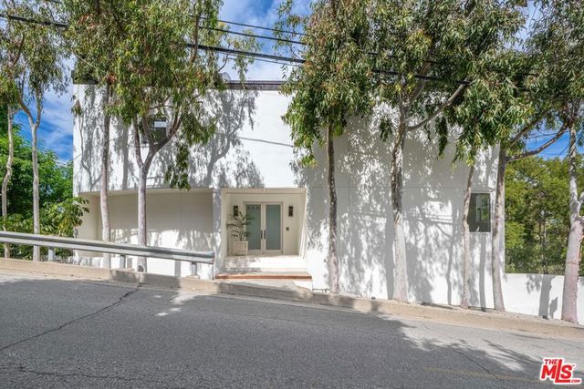 6969 Woodrow Wilson Drive, Los Angeles, CA 90068