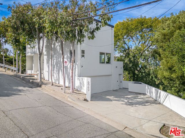 6969 Woodrow Wilson Drive, Los Angeles, CA 90068