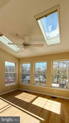 7560 E PLATEAU DR, Hanover, MD 21076