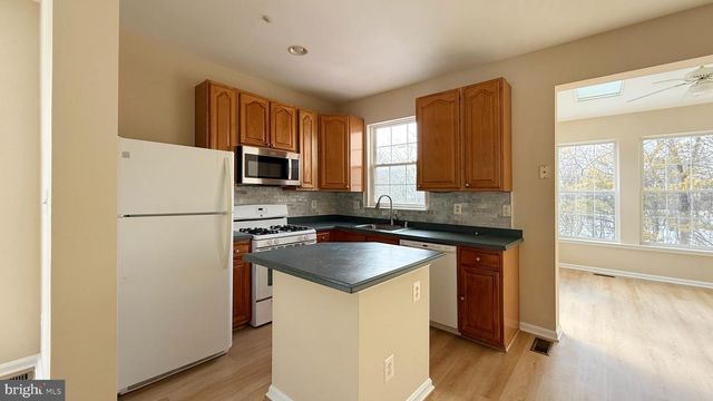 7560 E PLATEAU DR, Hanover, MD 21076