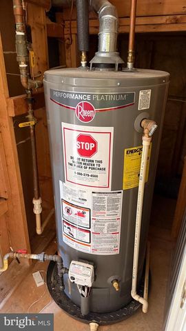 7560 E PLATEAU DR, Hanover, MD 21076