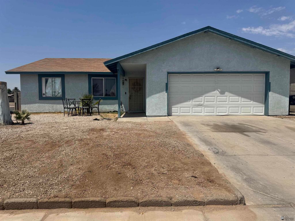 1718 S 47 DR, Yuma, AZ 85364