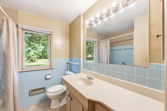 4092 Saratoga Avenue, Comstock Twp, MI 49048