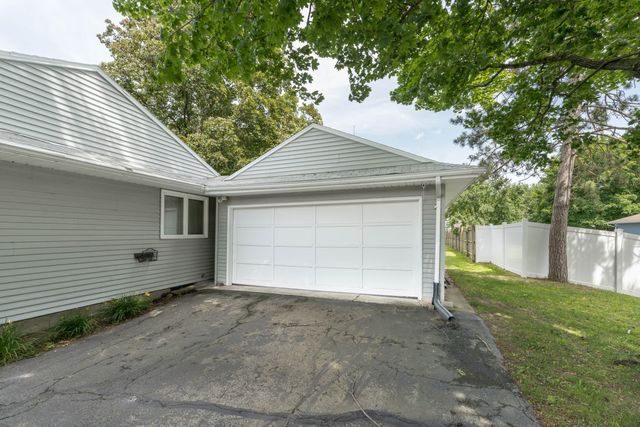 4092 Saratoga Avenue, Comstock Twp, MI 49048