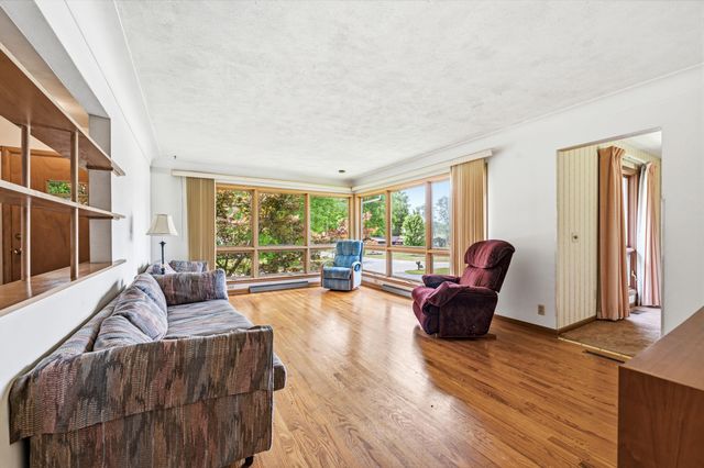 4092 Saratoga Avenue, Comstock Twp, MI 49048