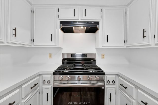4502 Old Hearne Road, Bryan, TX 77803