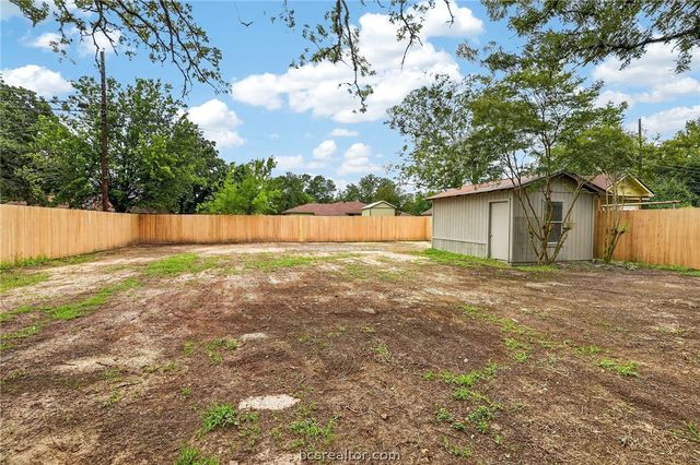 4502 Old Hearne Road, Bryan, TX 77803