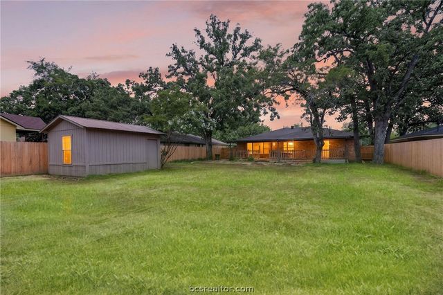 4502 Old Hearne Road, Bryan, TX 77803