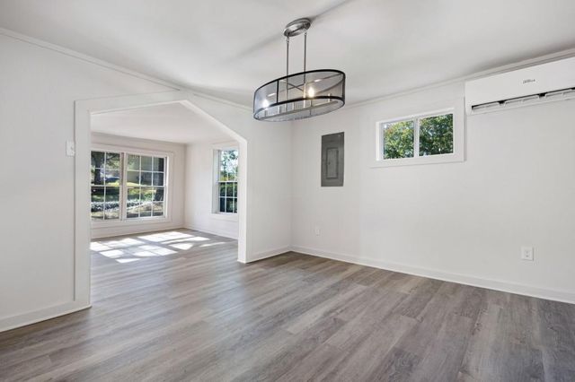 24 E Iron Belt Road, Cartersville, GA 30120