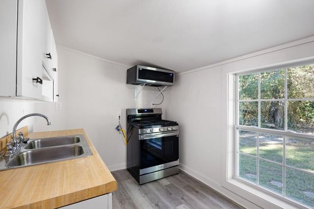 24 E Iron Belt Road, Cartersville, GA 30120