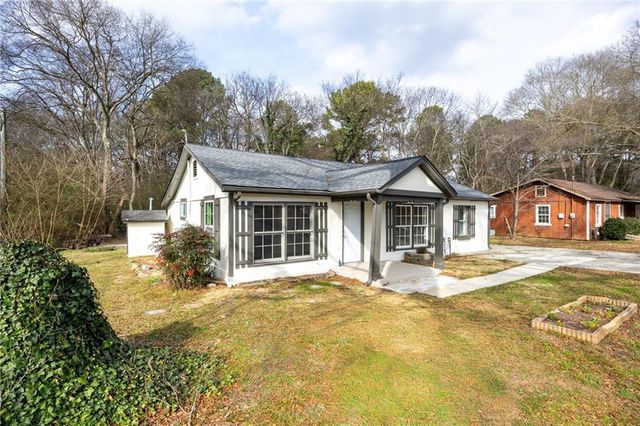 24 E Iron Belt Road, Cartersville, GA 30120