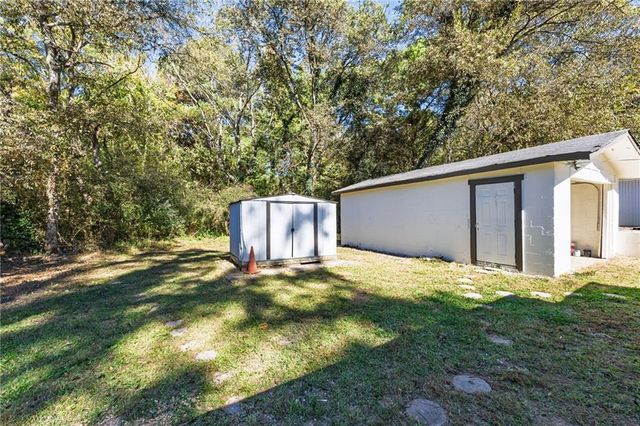 24 E Iron Belt Road, Cartersville, GA 30120