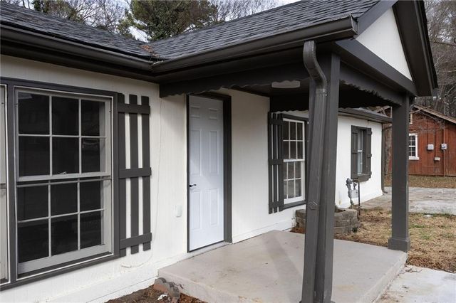 24 E Iron Belt Road, Cartersville, GA 30120