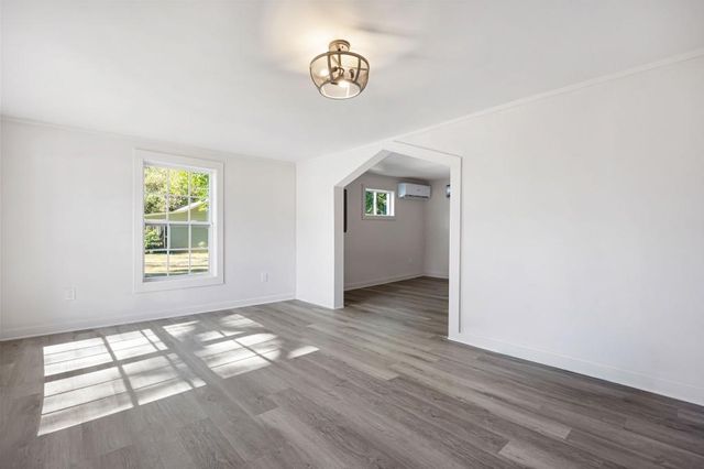 24 E Iron Belt Road, Cartersville, GA 30120