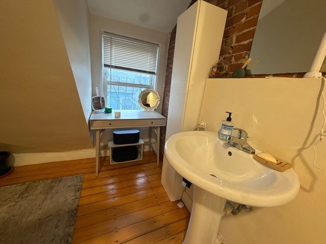 354 Harvard St 1, Cambridge, MA 02138