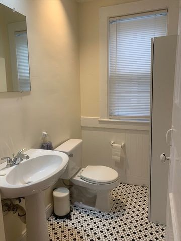 354 Harvard St 1, Cambridge, MA 02138