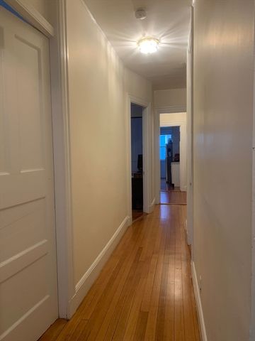 354 Harvard St 1, Cambridge, MA 02138