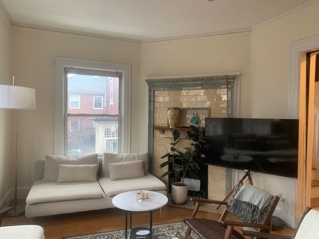 354 Harvard St 1, Cambridge, MA 02138