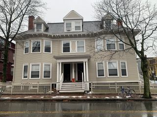 354 Harvard St 1, Cambridge, MA 02138