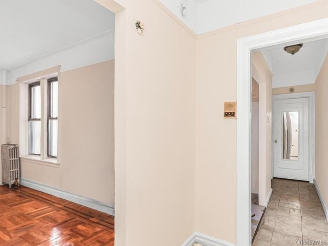 3230 Cruger Avenue 2F, Bronx, NY 10467