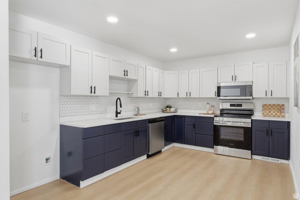 4330 W 5570 S, Kearns, UT 84118