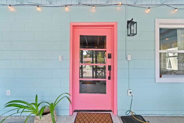 318 NE 58th Street, Oak Island, NC 28465