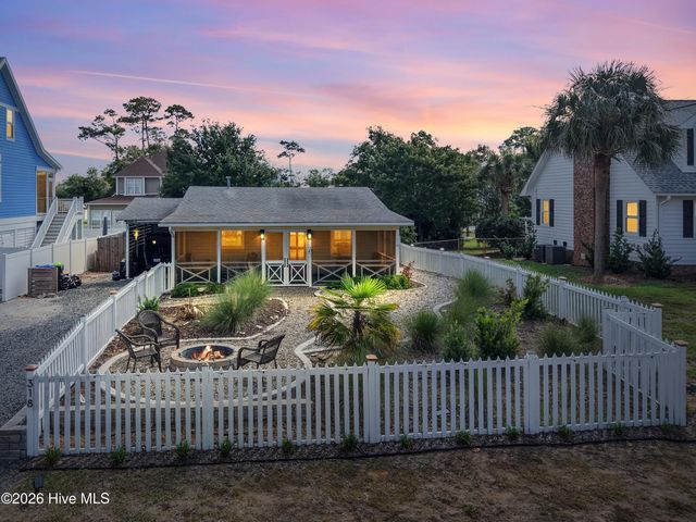 318 NE 58th Street, Oak Island, NC 28465