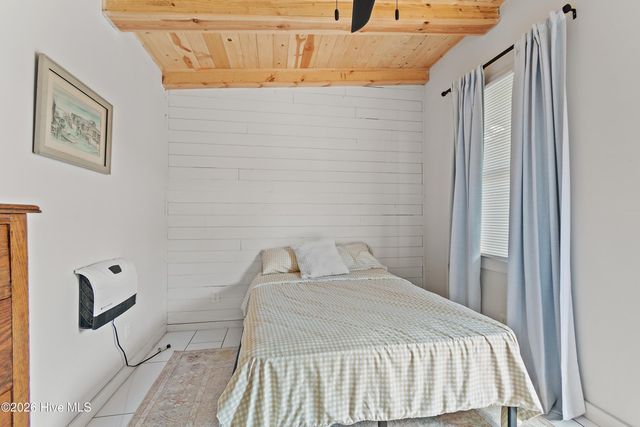 318 NE 58th Street, Oak Island, NC 28465