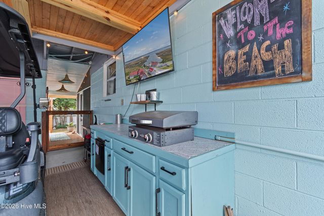 318 NE 58th Street, Oak Island, NC 28465