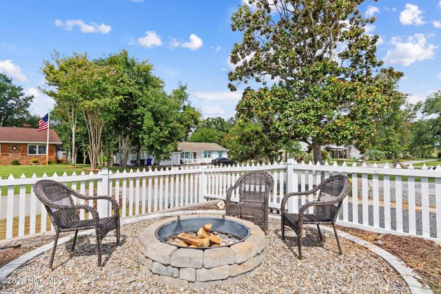 318 NE 58th Street, Oak Island, NC 28465
