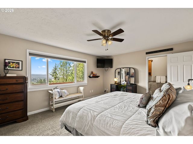 27 JONES Rd, Kelso, WA 98626