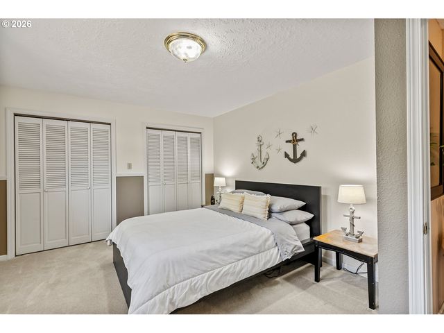 27 JONES Rd, Kelso, WA 98626