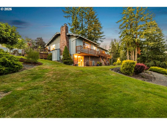 27 JONES Rd, Kelso, WA 98626