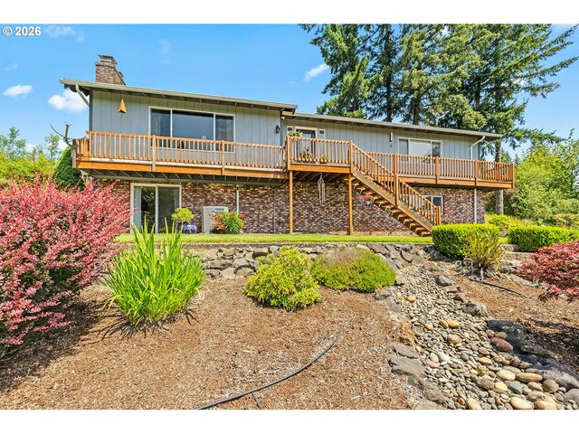 27 JONES Rd, Kelso, WA 98626