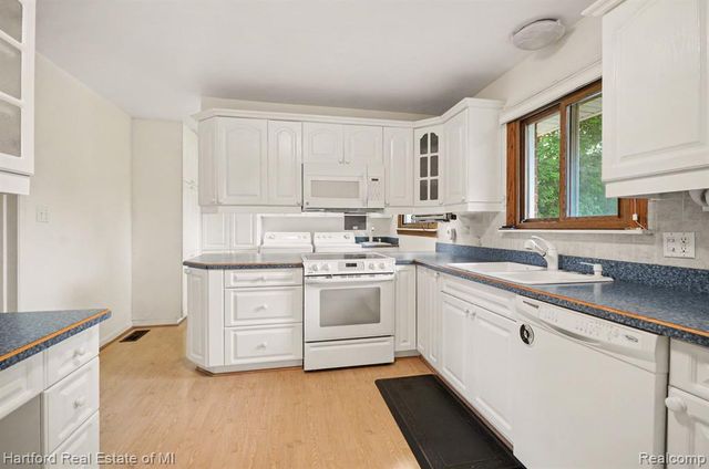41131 S Mcmahon Circle, Novi, MI 48375