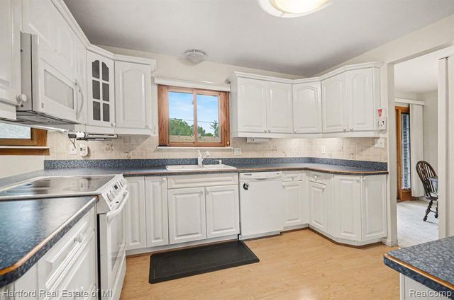 41131 S Mcmahon Circle, Novi, MI 48375