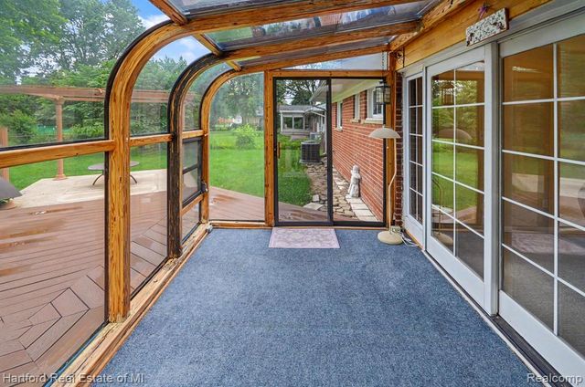41131 S Mcmahon Circle, Novi, MI 48375