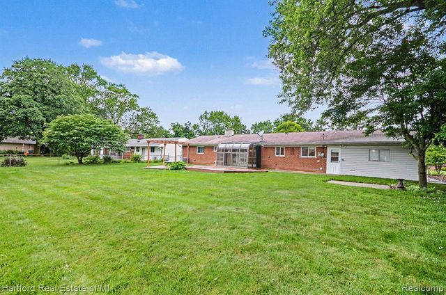 41131 S Mcmahon Circle, Novi, MI 48375